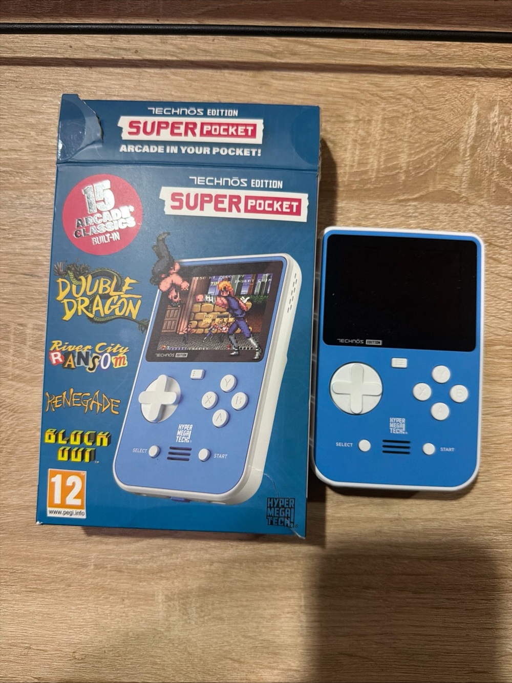 Console Super Pocket TECHNOS Ed. Wth 15 Games In (Compatible Evercade Card) - Picture 2 of 6
